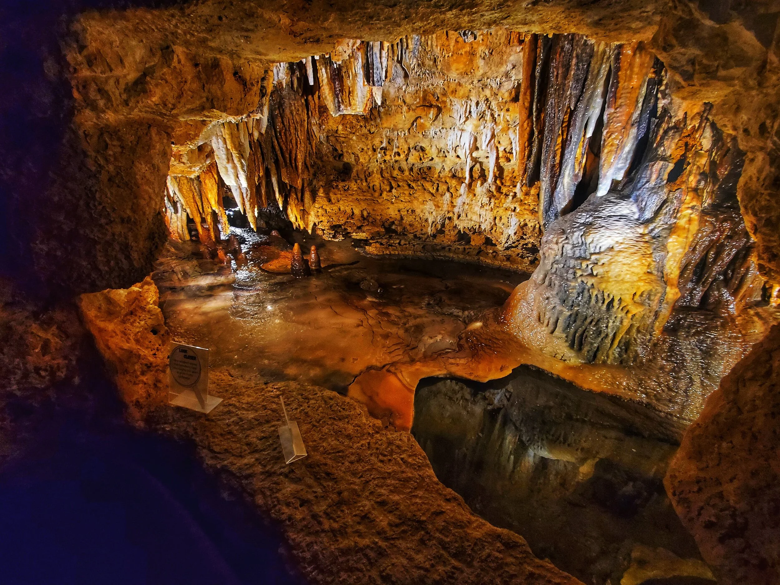 Workers Accidentally Blasted Into This Wisconsin Cave in 1939 and Found Something Extraordinary