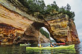 These Painted Cliffs on Lake Superior Look Like They Belong in a Fantasy Novel