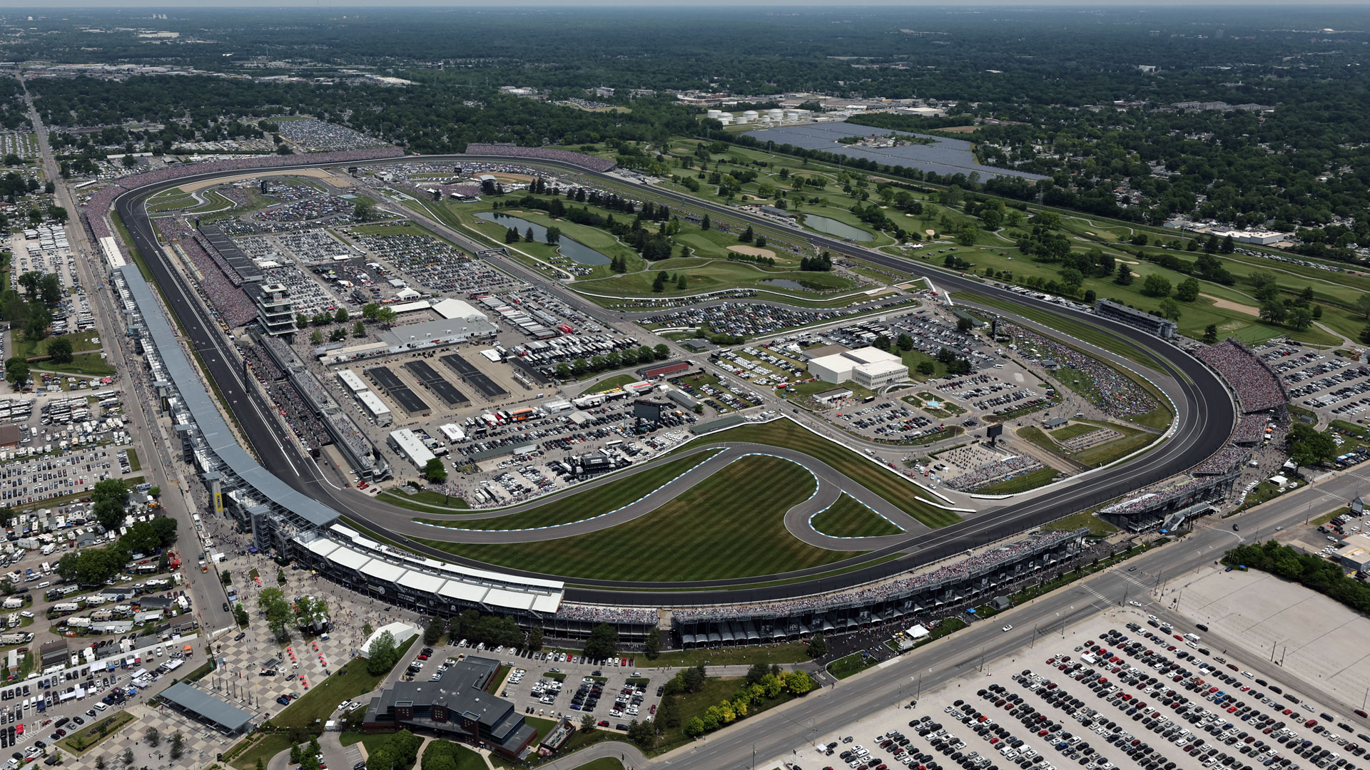 The Most Visited Single-Day Sporting Event on Earth Happens Every May at This Midwest Track