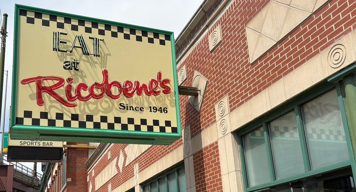 Ricobene’s is a foodie’s unapologetic Chicago food experience